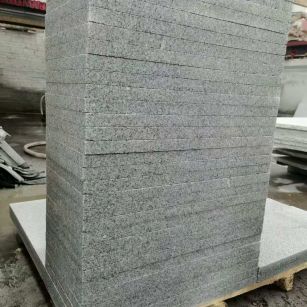 吐鲁番 花岗岩 地铺成品300*600，尺寸标准、厚薄均匀