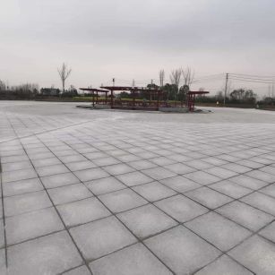 吐鲁番 芝麻白火烧面-公园广场地铺效果