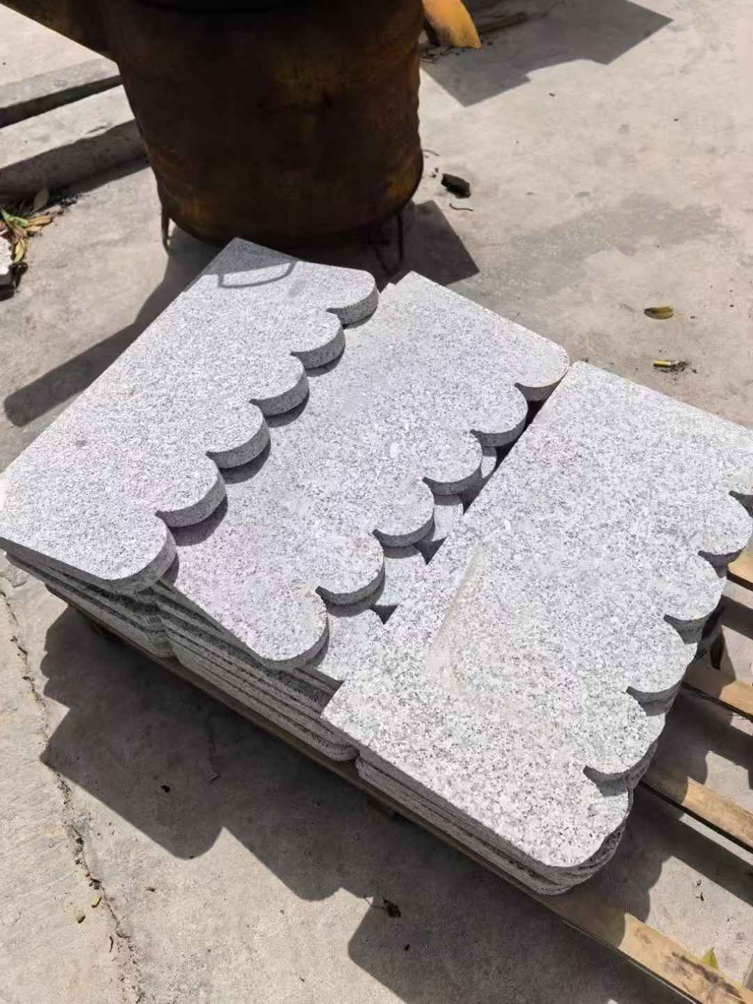 吐鲁番 花边石