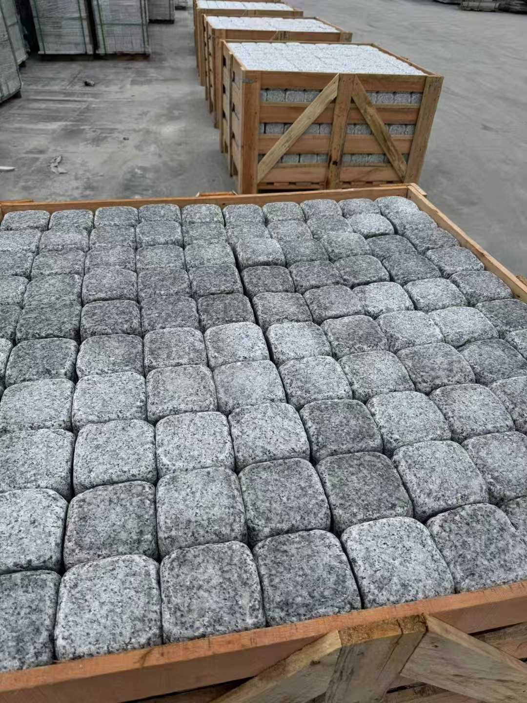 吐鲁番 园林景观滚石
