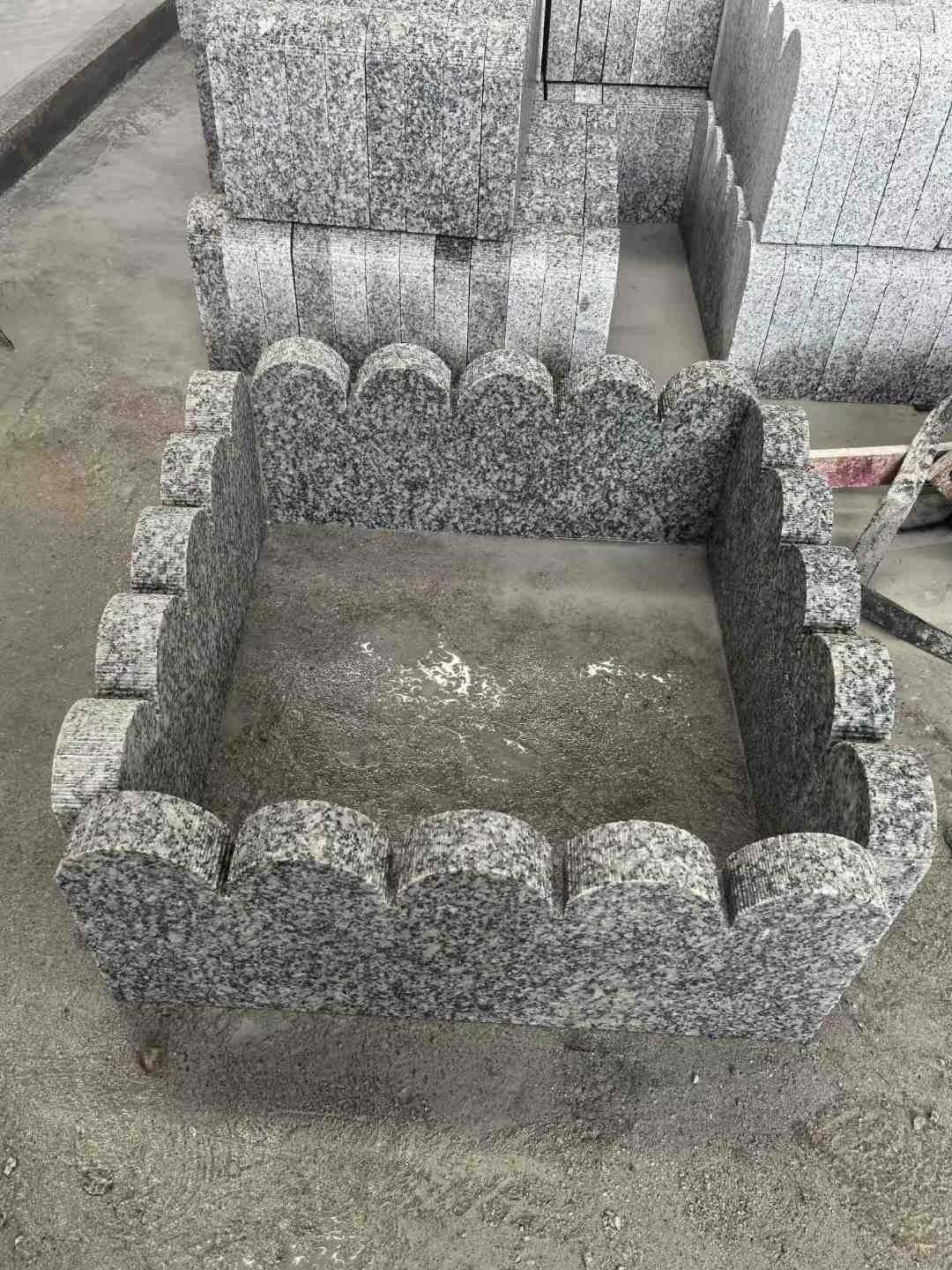 吐鲁番 花边石、花坛围栏石、花池界石、菜园栅栏石、镶边石、波浪状界石介绍