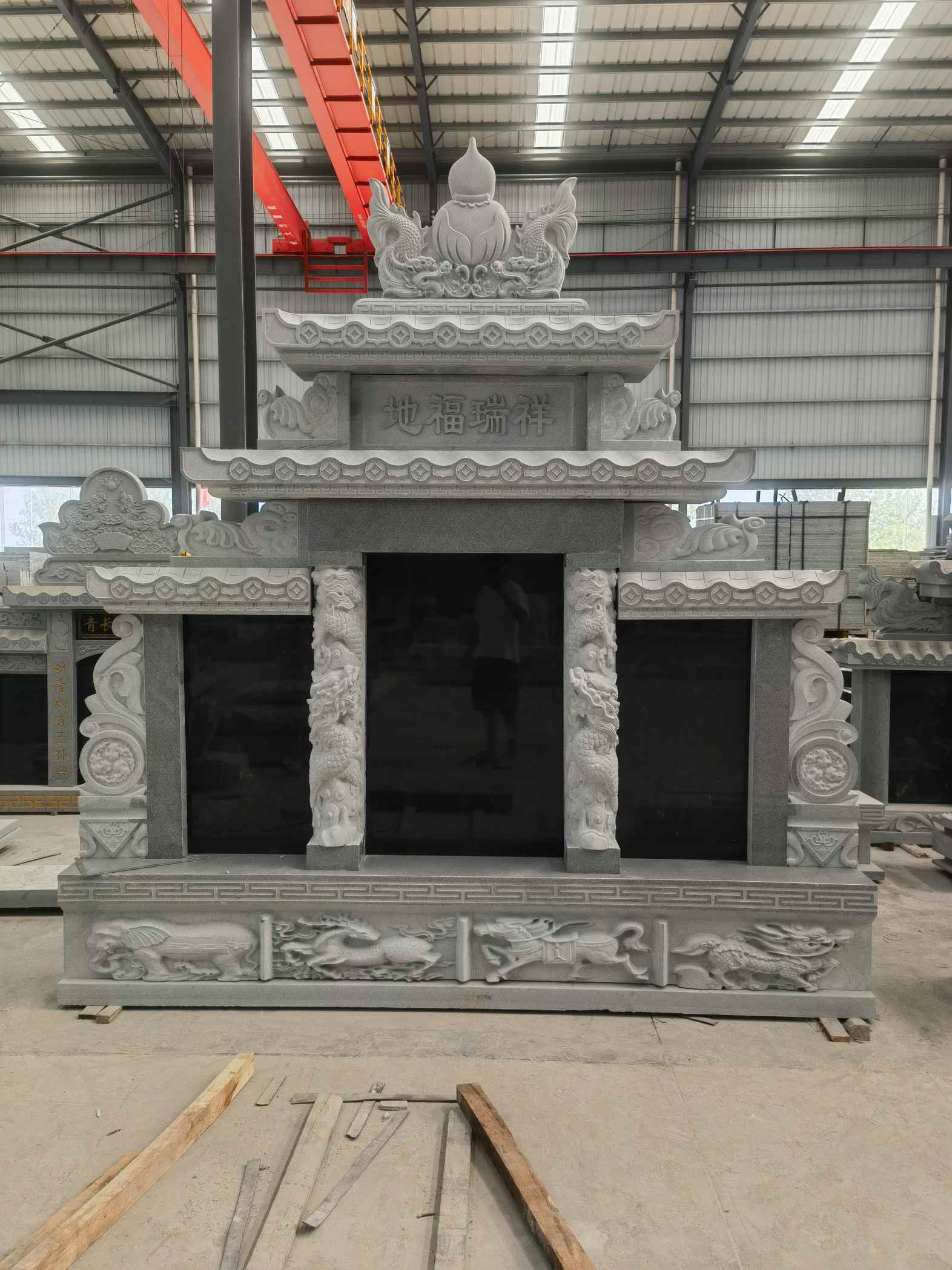 吐鲁番 芝麻灰高档墓碑、土墓，一套也支持定做