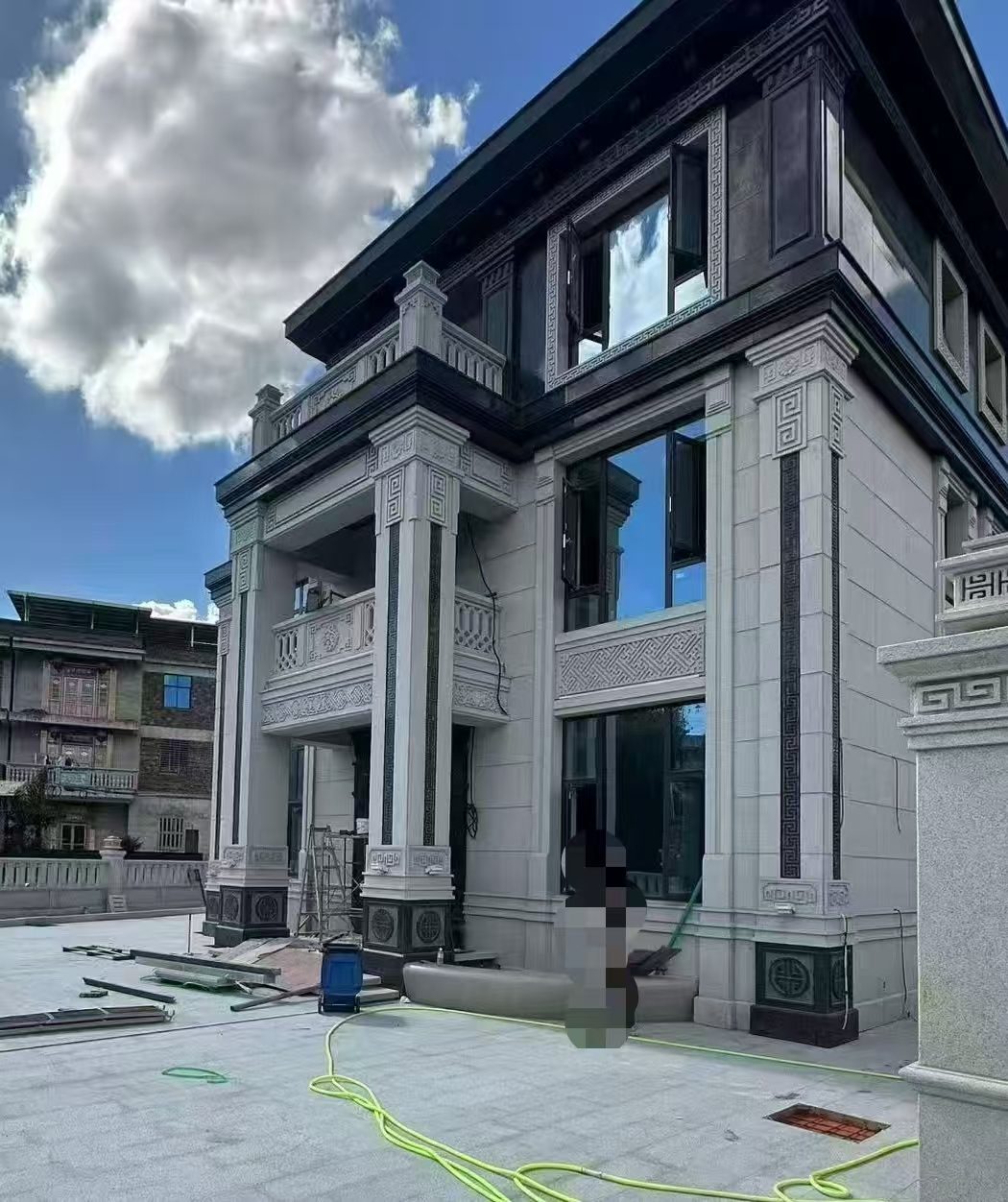 吐鲁番 别墅干挂，芝麻白与芝麻黑完美配合